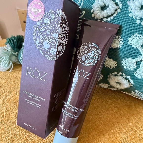 Two Roz Evergreen Style Cream - Picture 2 of 10